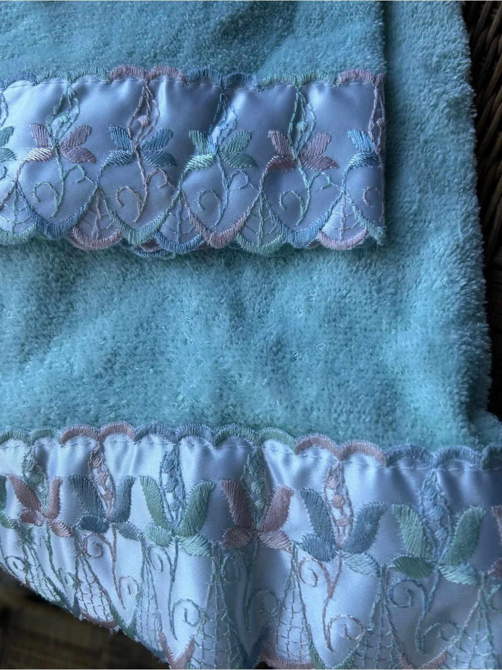 Vintage Franco Embroidered Towel Set -  Floral Trim